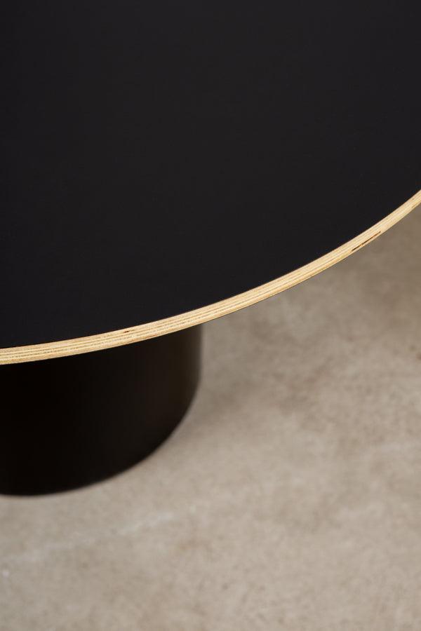 meeting room table - round top detail